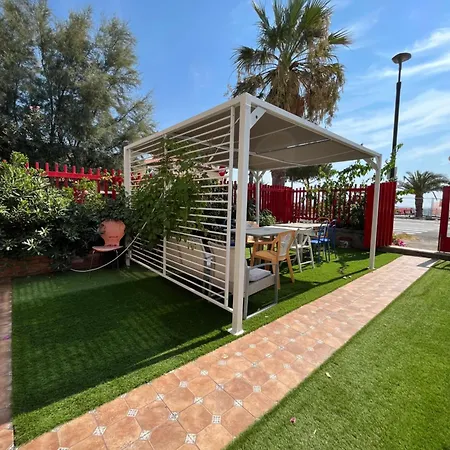 펜션 Perla Ionica SantʼAlessio Siculo